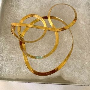 18K Saudi Gold